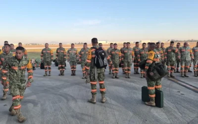 Especialistas en búsqueda y rescate llegan a Sinaloa para ayudar a los mineros atrapados.