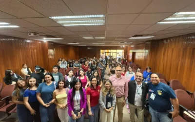 mpulsa Gobierno de Mazatlán el emprendimiento juvenil con conferencia sobre plan de negocios.