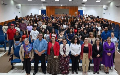La Facultad de Derecho UAS analiza la violencia digital; un reto urgente para la justicia y la igualdad de género, pues 3 de cada 10 mexicanas sufren ciberacoso.