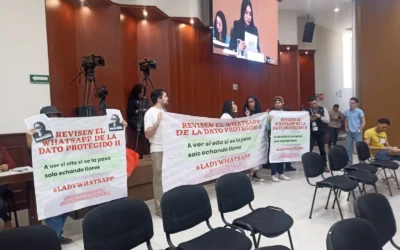 Emma Zermeño entrega solicitudes ciudadanas y se manifiesta en el Congreso del Estado
