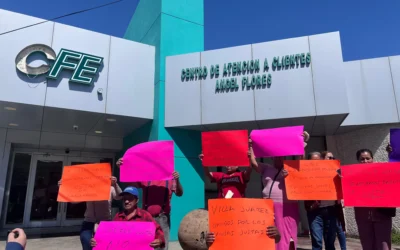 Habitantes de Villa Juárez protestan en Culiacán por “recibos impagables” de luz