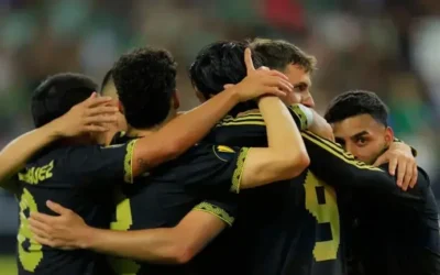 Julián Araujo podría quedarse fuera del Mundial; preocupa su lesión