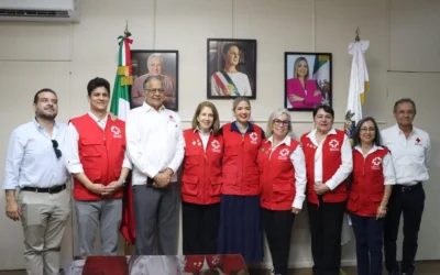 Reafirma Estrella Palacios respaldo a Cruz Roja Mazatlán.