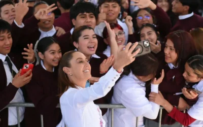 En Edomex , presidenta Claudia Sheinbaum inauguran bachillerato nacional plantel Ixtapaluca para otorgar el derecho a la educación a más de mil estudiantes.