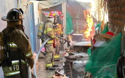 Incendio en un domicilio moviliza a los bomberos de Villa Unión.