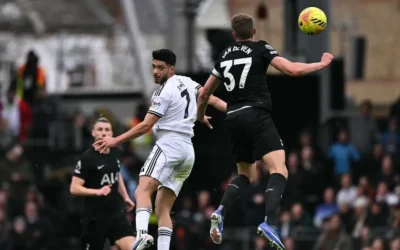 Raúl Jiménez es acusado de haber hecho “trampa” en su último partido con Fulham F. C.