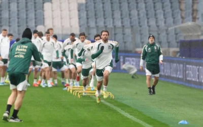 Italia, a dos juegos de volver a la élite global del futbol o extender la agonía