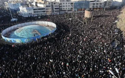 Multitudes lloran muerte del líder supremo Ali Jamene