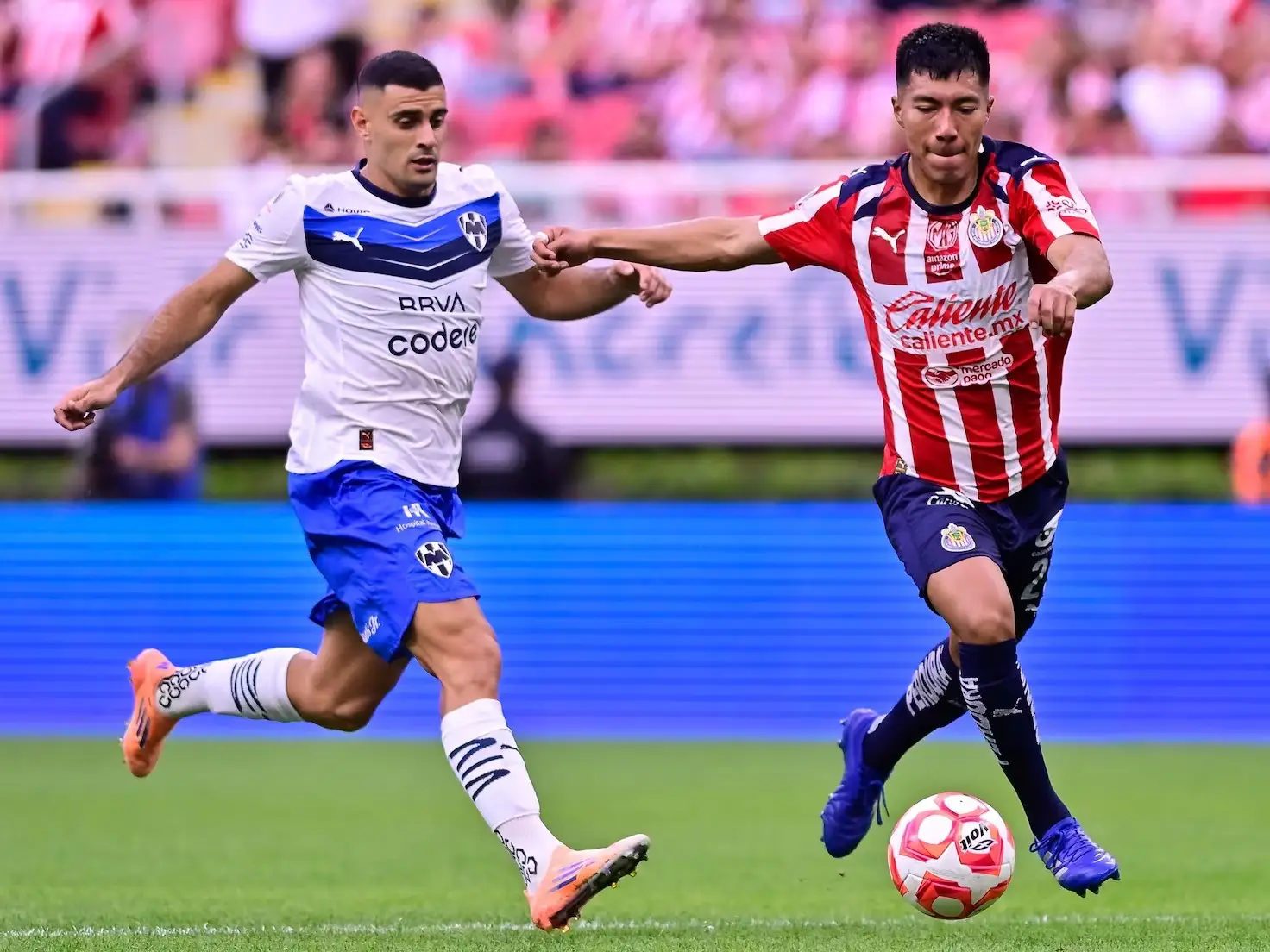 Clásicos y sorpresas marcan la jornada en la Liga MX