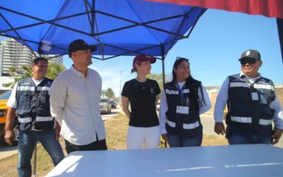 Supervisa Estrella Palacios operativo de Semana Santa en playas de Mazatlán.