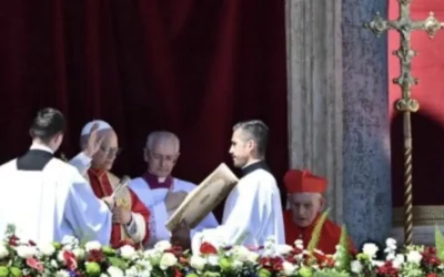 Urbi et Orbi, el Papa: Que callen las armas y cambien los corazones