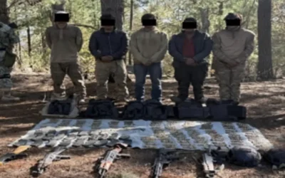 Tras una agresión en Badiraguato, el Grupo Interinstitucional detuvo a 5 presuntos delincuentes; les aseguraron armamento, entre ellos un lanzagranadas.