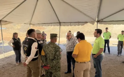 Gobernador Rocha acude a mina de Santa Fe, en Rosario; sigue atento al operativo de rescate.