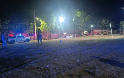 Queda tendida mujer en ataque por armas de fuego en Los Mezcales .