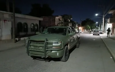 Atacan con armas de fuego a motociclista en la colonia los Huizaches