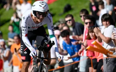 Isaac del Toro finaliza en sitio 13 en la etapa inicial de la Vuelta al País Vasco