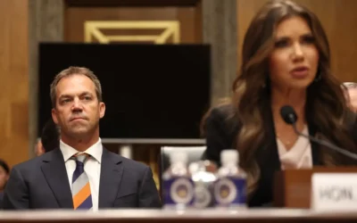 Kristi Noem enfrenta un escándalo tras revelaciones sobre la vida secreta de su esposo